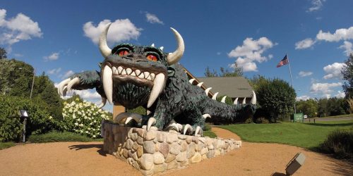 Hodag statue in front of Rhinelander Chamber