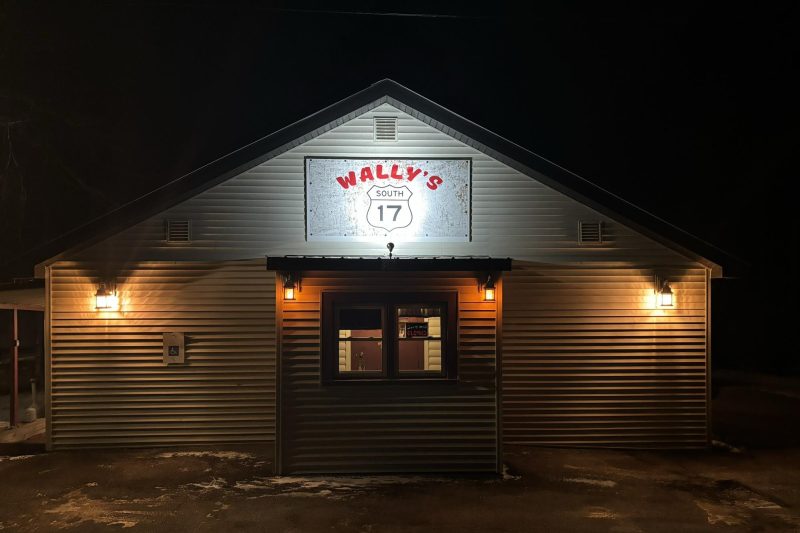 Wally’s South 17 Supper Club